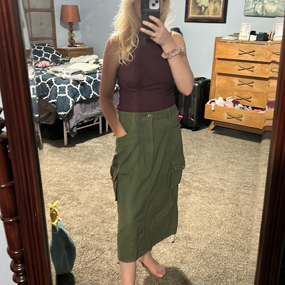 Drawstring Ruched Slit Denim Midi Skirt - Picture 14 of 17